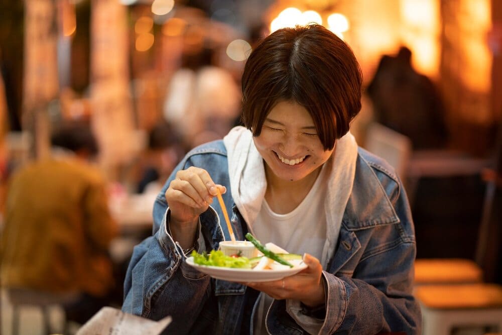 middle-aged-woman-having-fun-in-restaurant